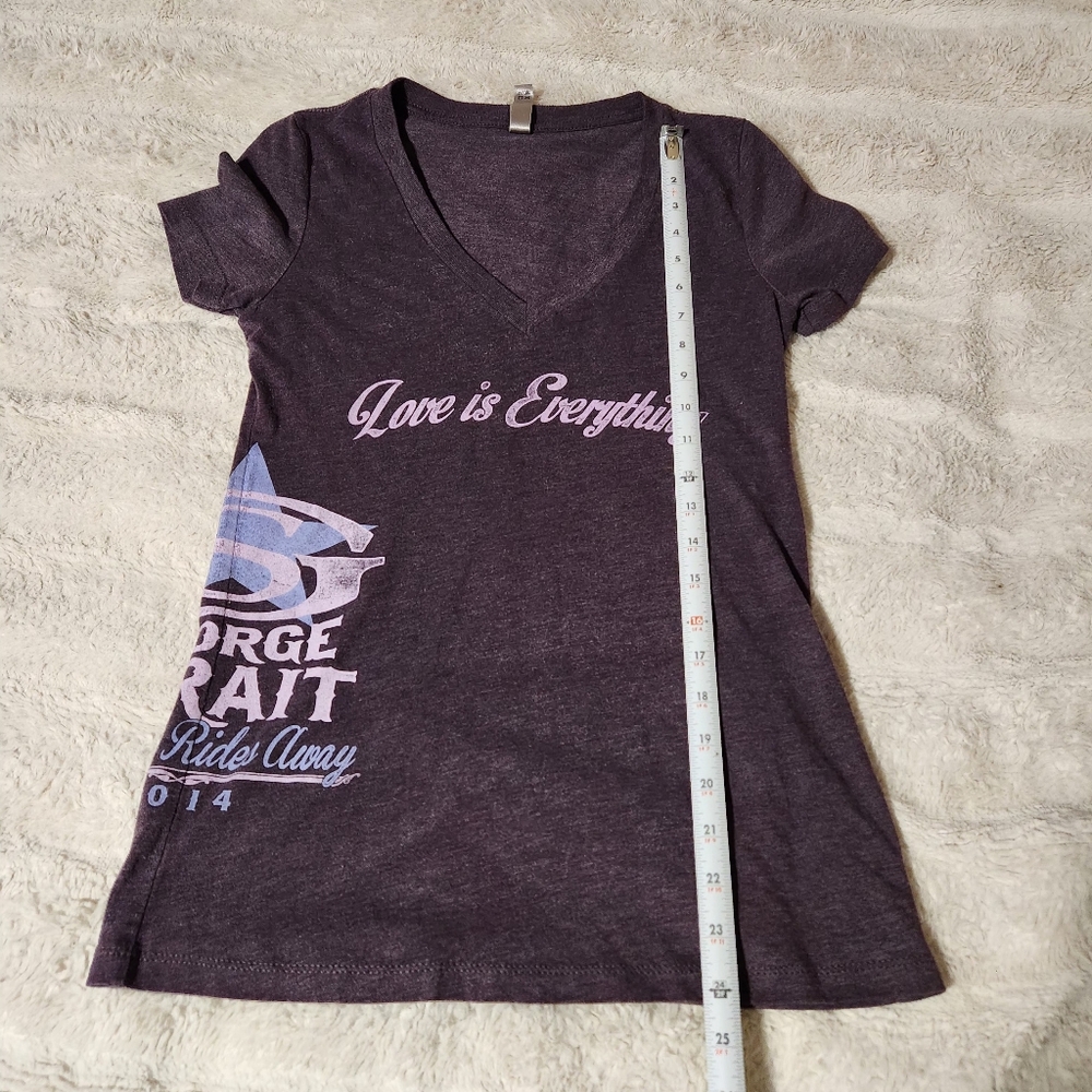 George Strait Womens Sz M Next Level V Neck Tee Shirt The Cowboy Rides Away 2014 - Picture 3 of 8